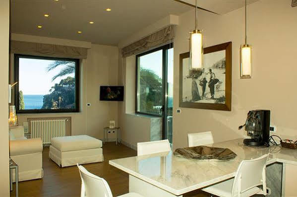 Fenetre Sur Le Blue Daire Taormina Dış mekan fotoğraf